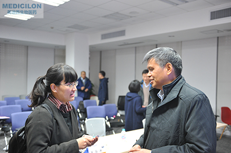 EBET易博化学部副总裁陈焕明博士给与会者答疑解惑