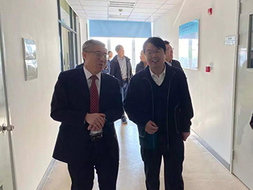 浦东新区管小军副区长一行10余人莅临EBET易博现场调研CRO市场及公司业态