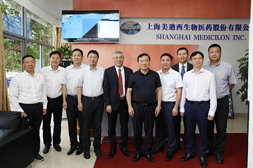 区向导彭崧、、、唐石青加入调研