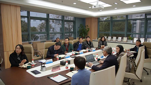 上海市浦东新区政府党组成员、副区长吴强，，浦东新区科经委副主任李晓亮，，张江治理局副局长吴俊，，张江集团副总司理王凯荣等调研EBET易博