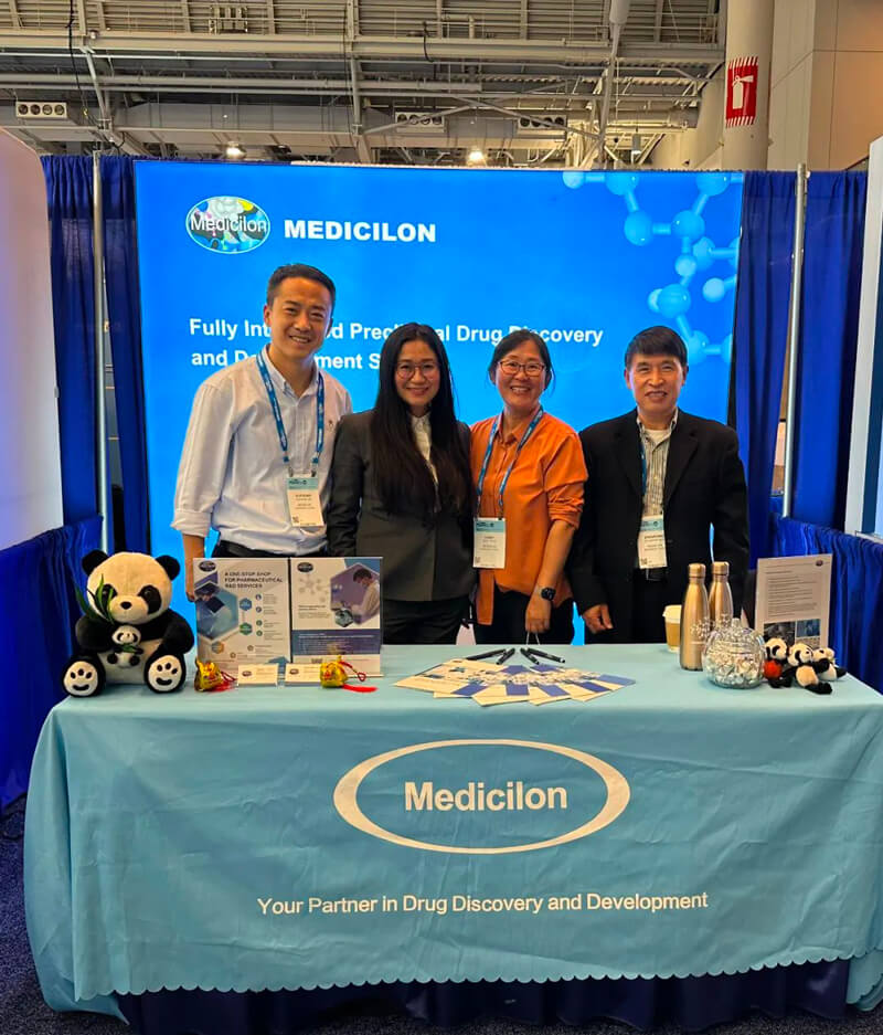 从左往右依次为：：：戴学东博士、、、Yan-Zhou博士、、、Cindy-Chen、、、郭振荣博士.jpg