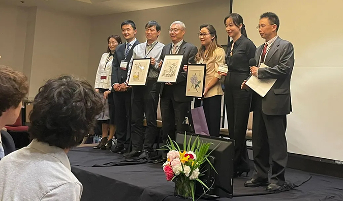 美中专家跨界探AI：：优化手艺应用&加持生物医药立异